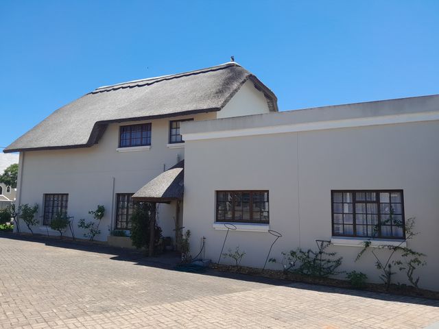4 Bedroom Property for Sale in Albertinia Western Cape